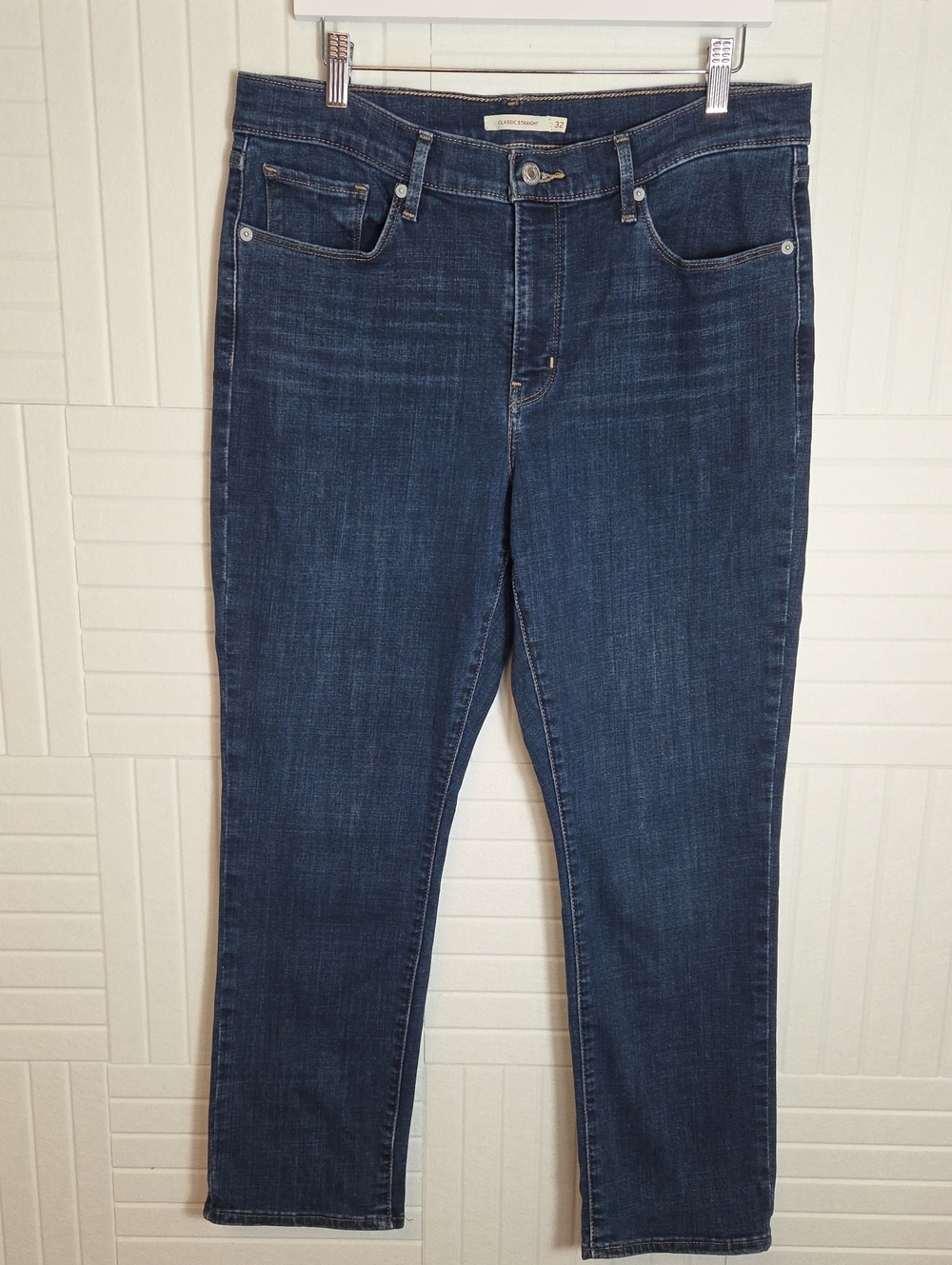 Levi's Classic Straight Leg Jeans Size 32